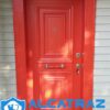 kırmızı çelik kapı